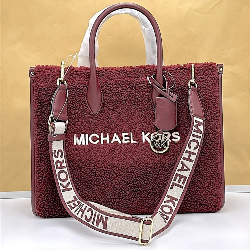 Michael Kors Medium SHEARLING MIRELLA Tote
Shoulder Bag Sherpa
Oxblood
NWT - Picture 4 of 16